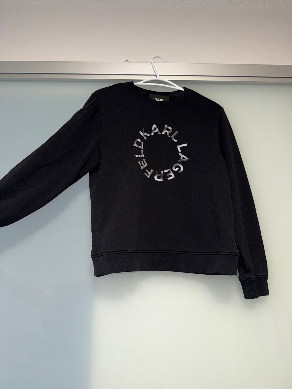Karl Lagerfeld sweatshirt size Medium (brand new)